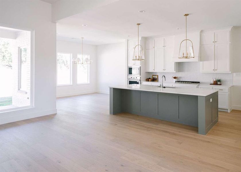 Furnished interior view inside a new home in , Weatherford (Image 10).