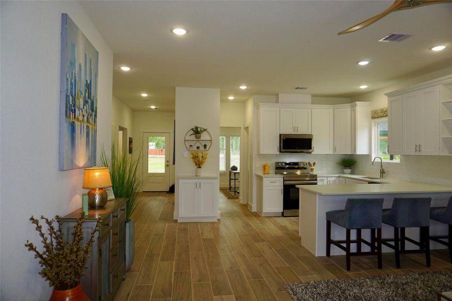 Furnished interior view inside a new home in , Hempstead (Image 13).