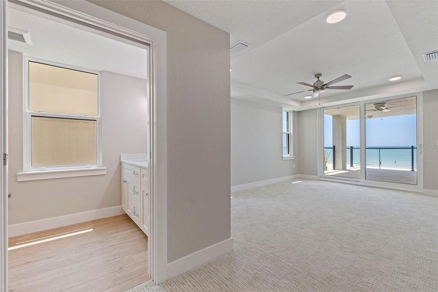Spacious, unfurnished interior of a new home in , Madeira Beach (Image 42).