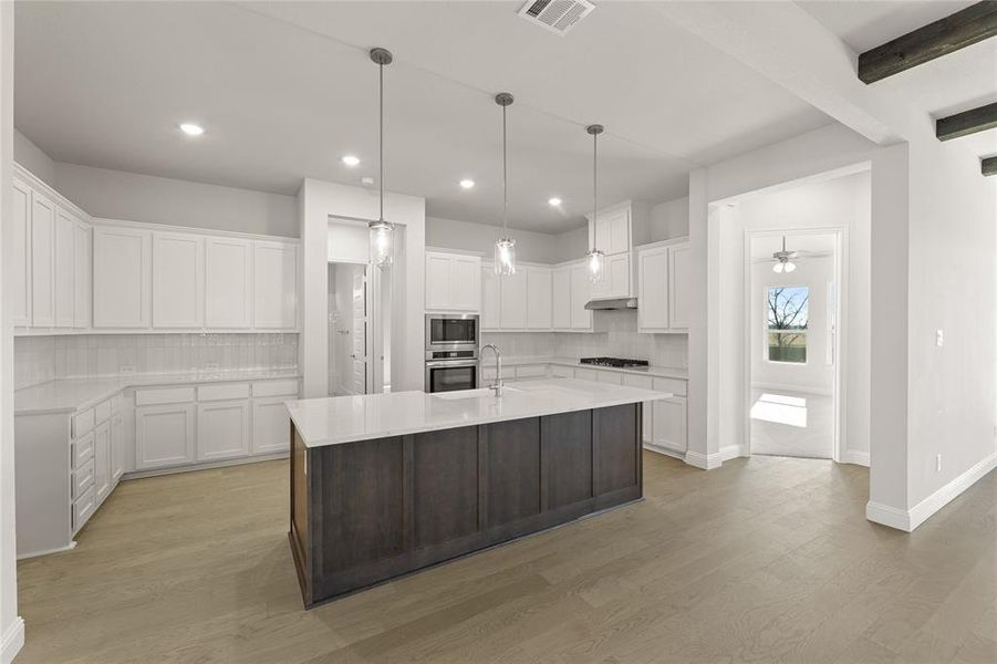 1057 Fleetwood-Kitchen-2