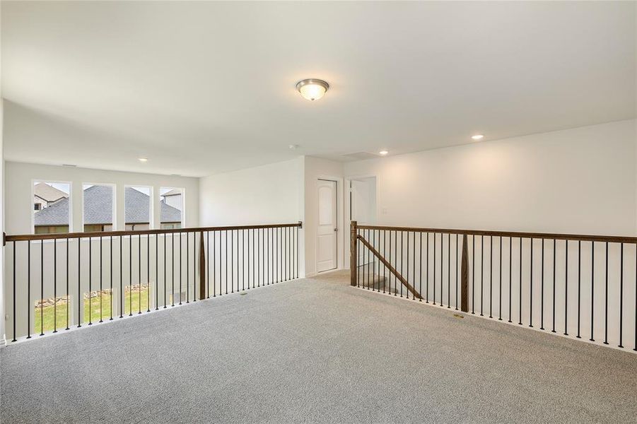 Spec Elevon 256 Bright Alcove-023 Spec Elevon 256 Bright Alcove-023