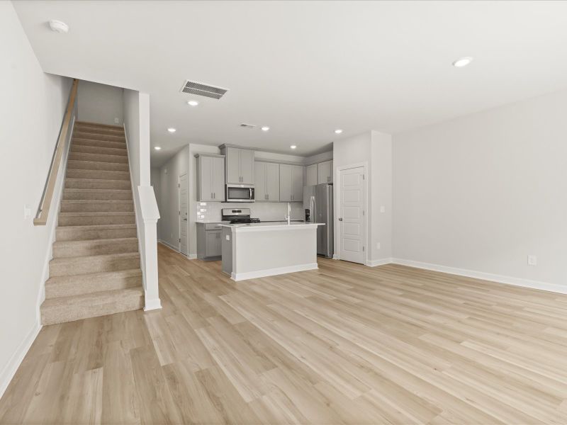 Spacious, unfurnished interior of a new home in Avalon Townes, Lyman (Image 11).