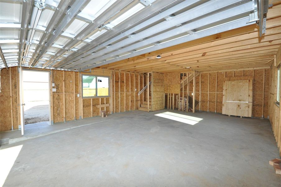 In-progress construction of a new home in , League City, TX (Image 37).