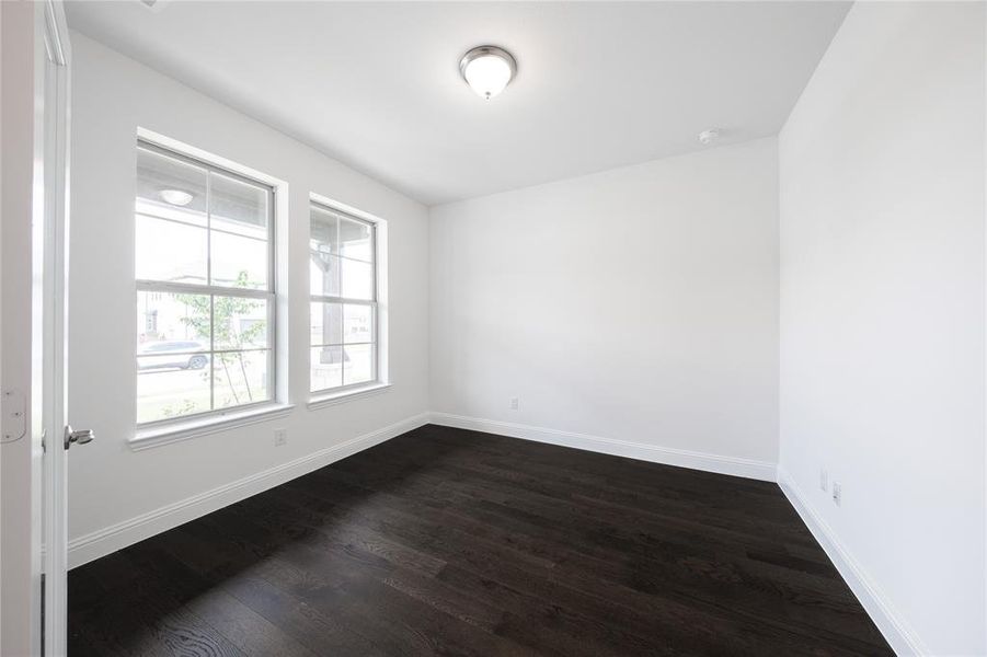 Spacious, unfurnished interior of a new home in Valencia on the Lake: Valencia 50s, Little Elm (Image 22). Spacious, unfurnished interior of a new home in Valencia on the Lake: Valencia 50s, Little Elm (Image 22).