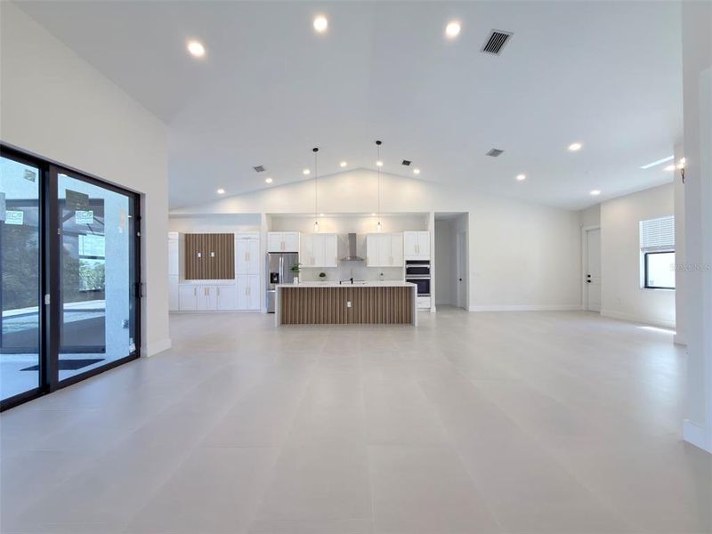 Spacious, unfurnished interior of a new home in , Port Charlotte (Image 22).