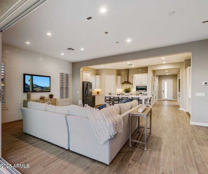 Tapatio model lving Tapatio model lving