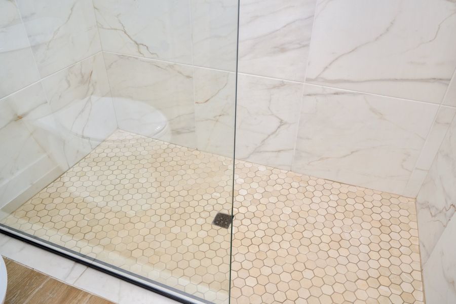 Close-up of interior finishes inside a home in Verdancia, El Paso (Image 19).