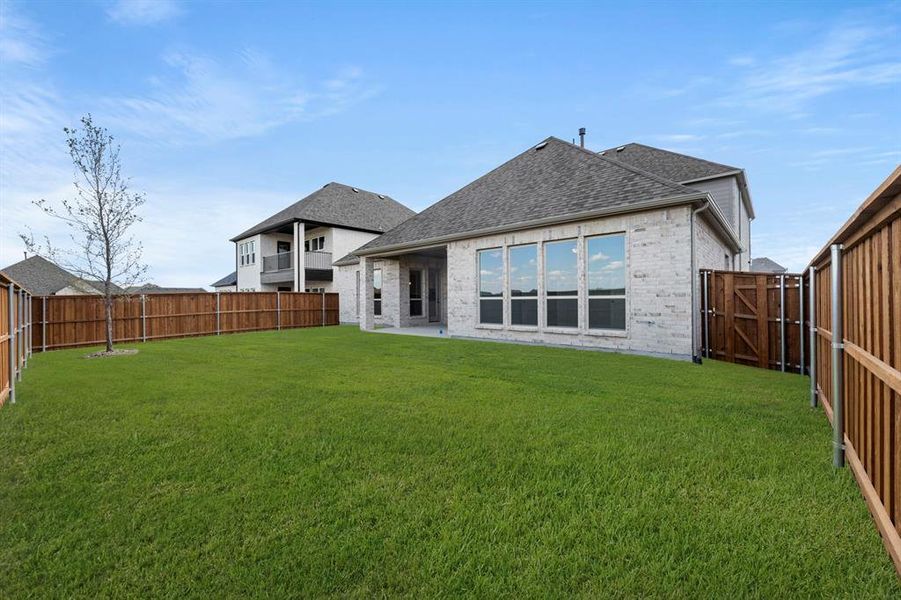 28. 2122 Clairmont - Back (2) 28. 2122 Clairmont - Back (2)