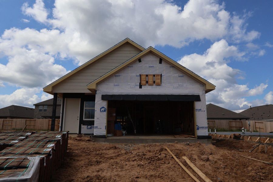 Two story home with 3 beds, 2.5 baths, and 2 car garage