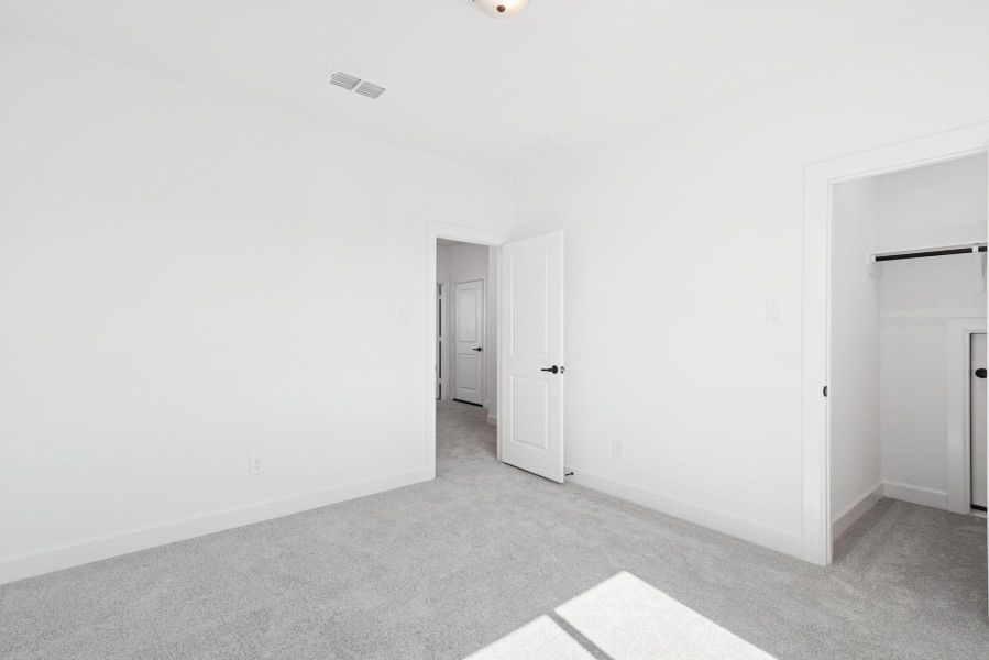 Spacious, unfurnished interior of a new home in ARTAVIA 45' Homesites, Conroe (Image 13).