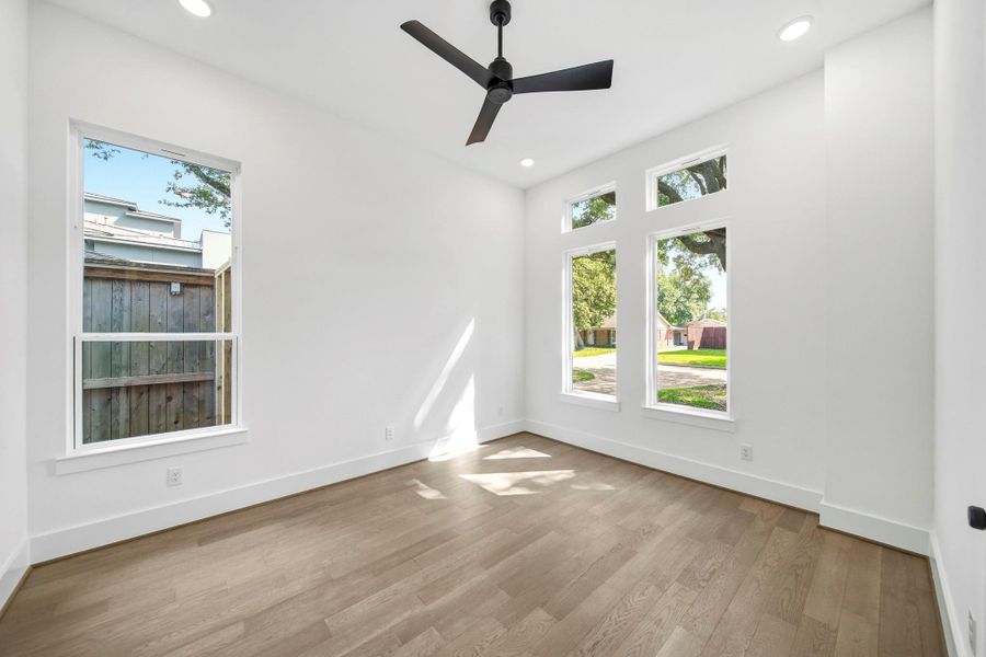 Spacious, unfurnished interior of a new home in , Houston (Image 16).