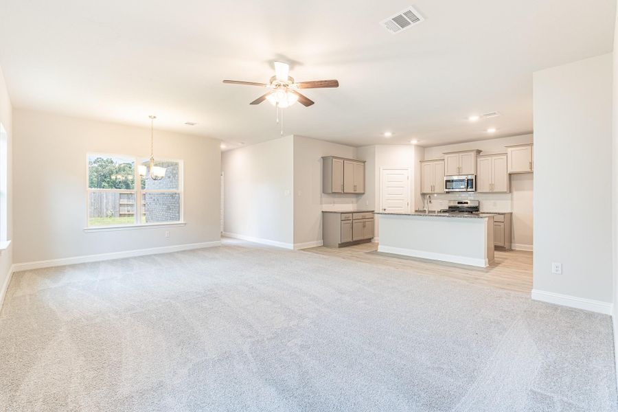 Image 24 of a home in Stonebrooke.