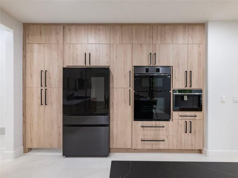 Image 93 of a home in .