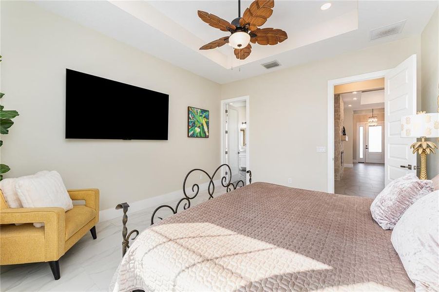 Furnished interior view inside a new home in , Auburndale (Image 14).