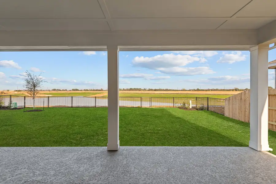 Representative exterior details of a home built from the The Baltimore by David Weekley Homes in Sundance Cove Lakeside, Crosby (Image 3).