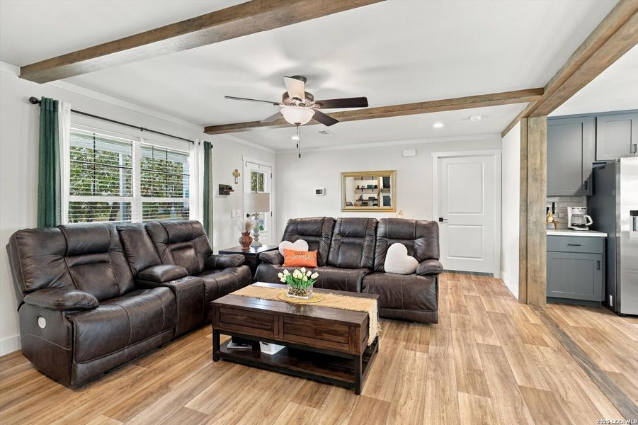 Furnished interior view inside a new home in , La Vernia (Image 22).