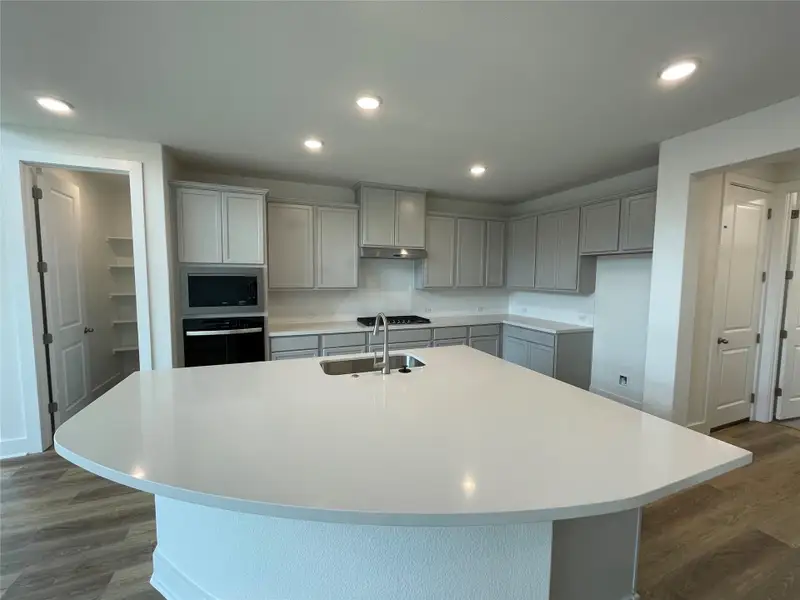 Large Kitchen Island in Light & Bright Kitchen Large Kitchen Island in Light & Bright Kitchen