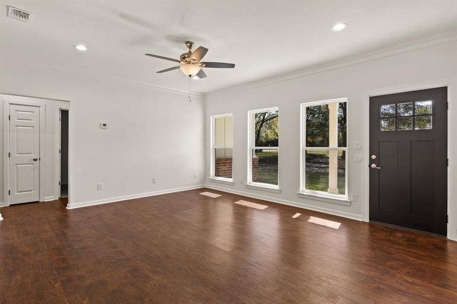 Spacious, unfurnished interior of a new home in , Mount Vernon (Image 19).