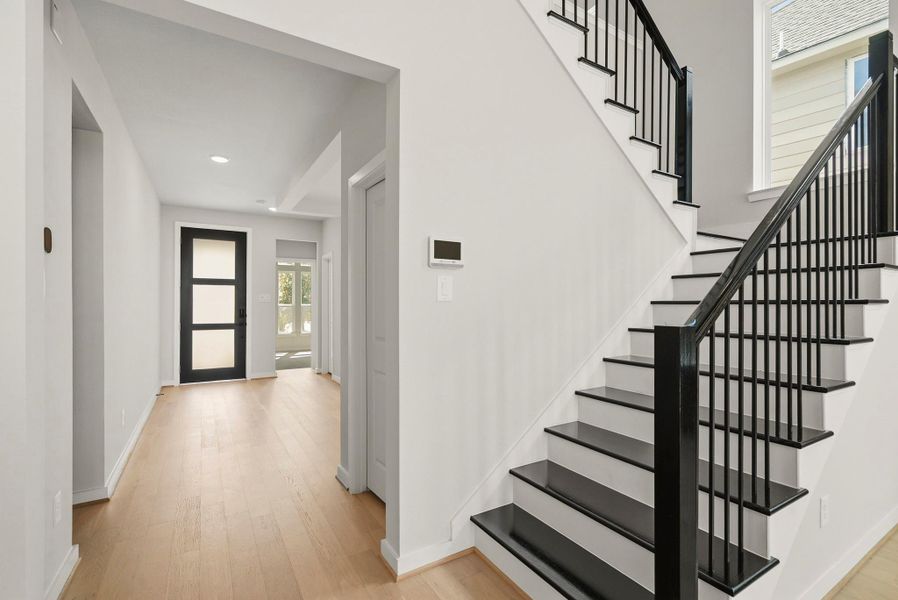 Spacious, unfurnished interior of a new home in Bridgeland 45', 50', 70', Cypress (Image 14). Spacious, unfurnished interior of a new home in Bridgeland 45', 50', 70', Cypress (Image 14).