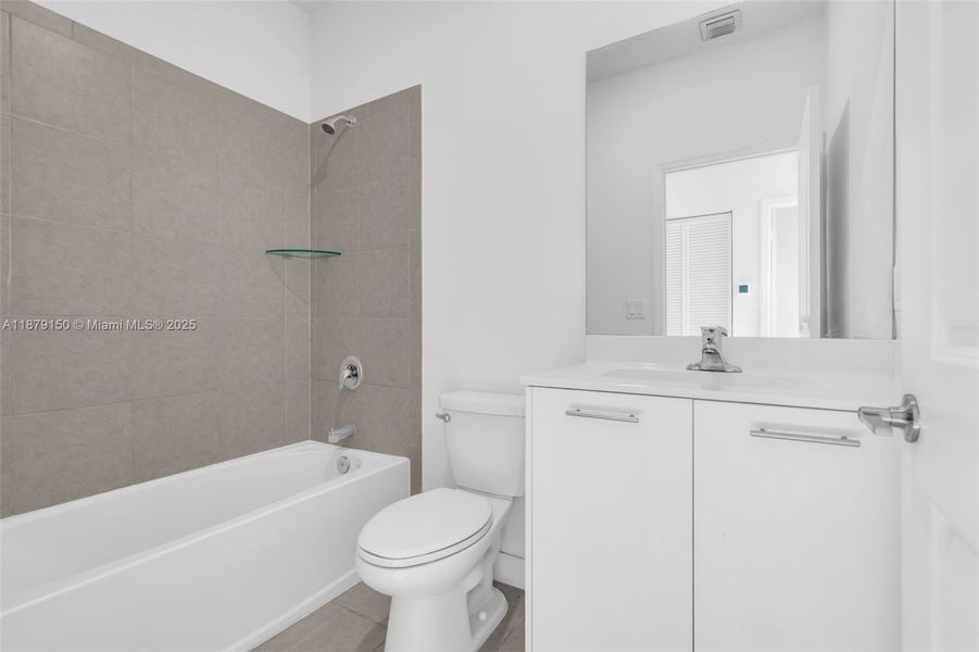 Image 32 of a home in .