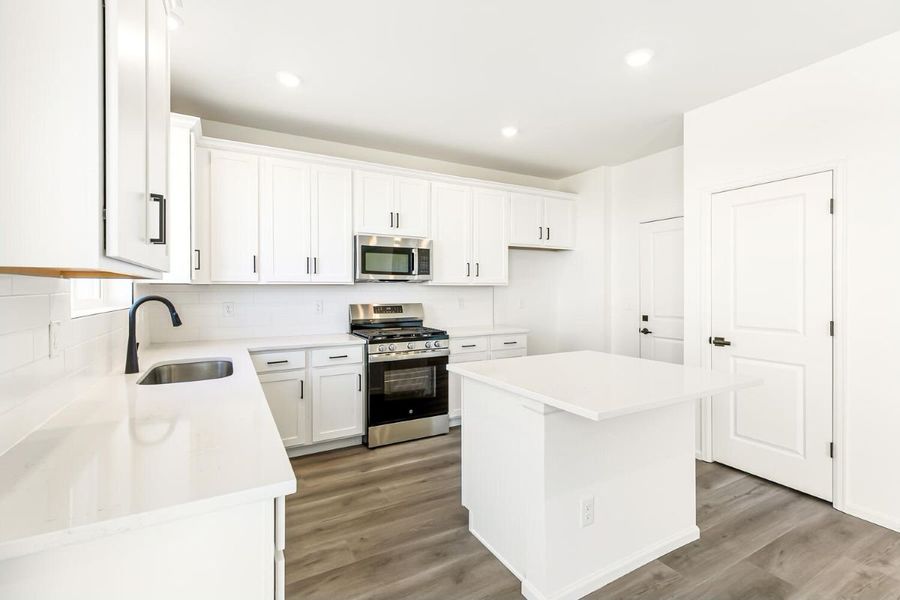 Furnished interior view inside a new home in Murphy Creek Classic, Aurora (Image 5).