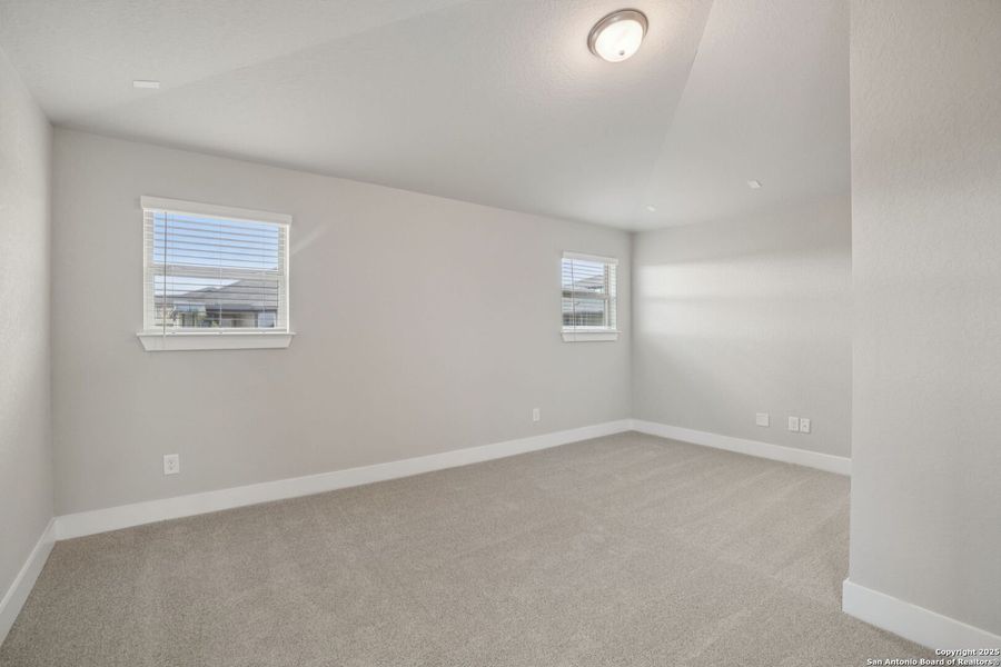 Spacious, unfurnished interior of a new home in Kallison Ranch, San Antonio (Image 21).