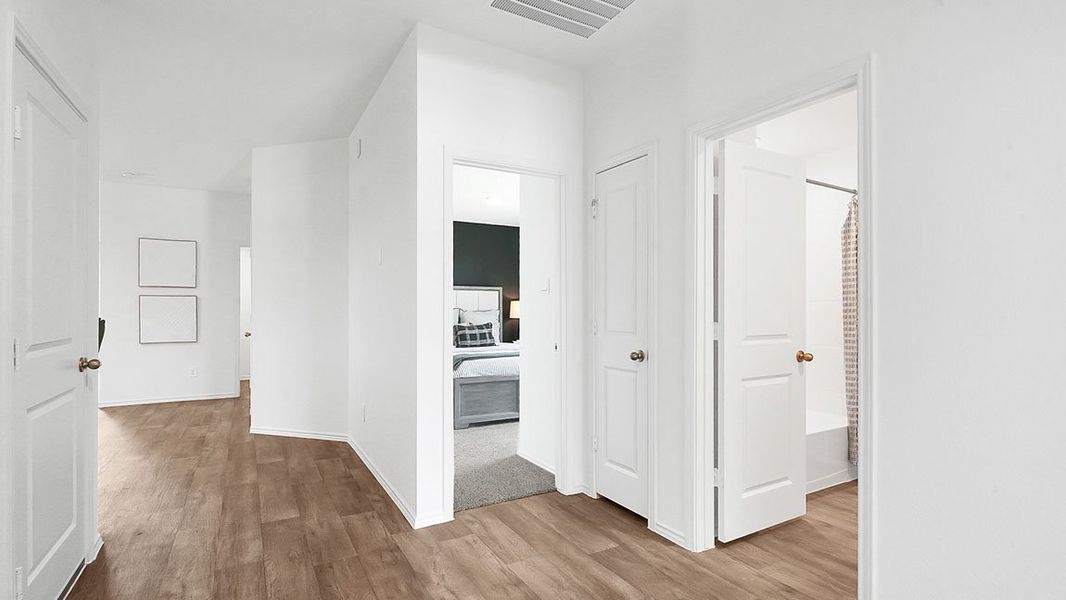 Spacious, unfurnished interior of a new home in Tamarron, Fulshear (Image 17).