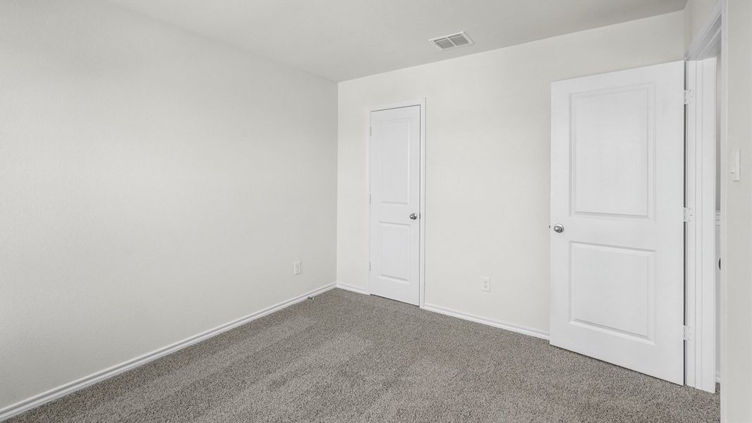 Spacious, unfurnished interior of a new home in Blaire Lake, Tyler (Image 30).