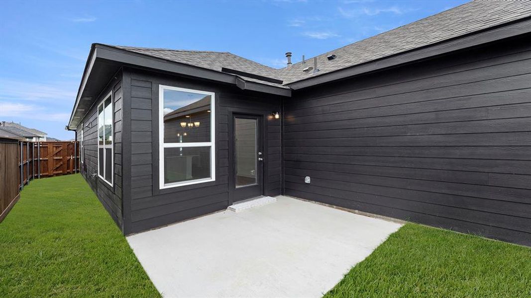 25. 3210 Summerland - Patio 25. 3210 Summerland - Patio