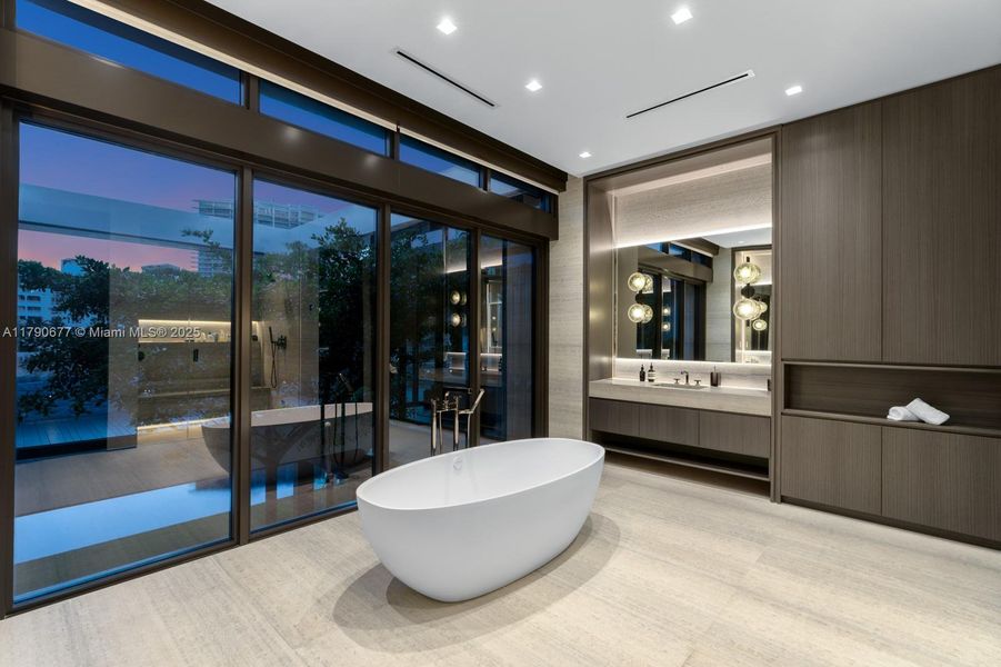 Furnished interior view inside a new home in , Golden Beach (Image 7).