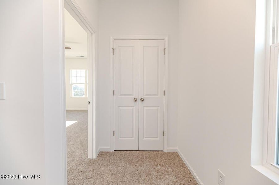 Spacious, unfurnished interior of a new home in Fords Reach, Bolivia (Image 37).