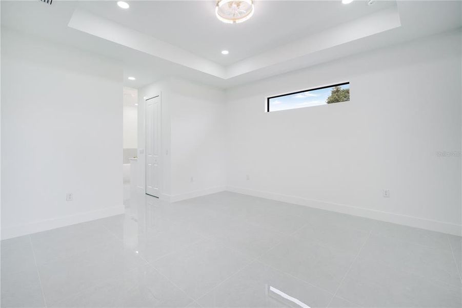 Spacious, unfurnished interior of a new home in , Port Charlotte (Image 44).