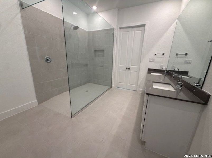 Furnished interior view inside a new home in Navarro Ranch, Seguin (Image 4).