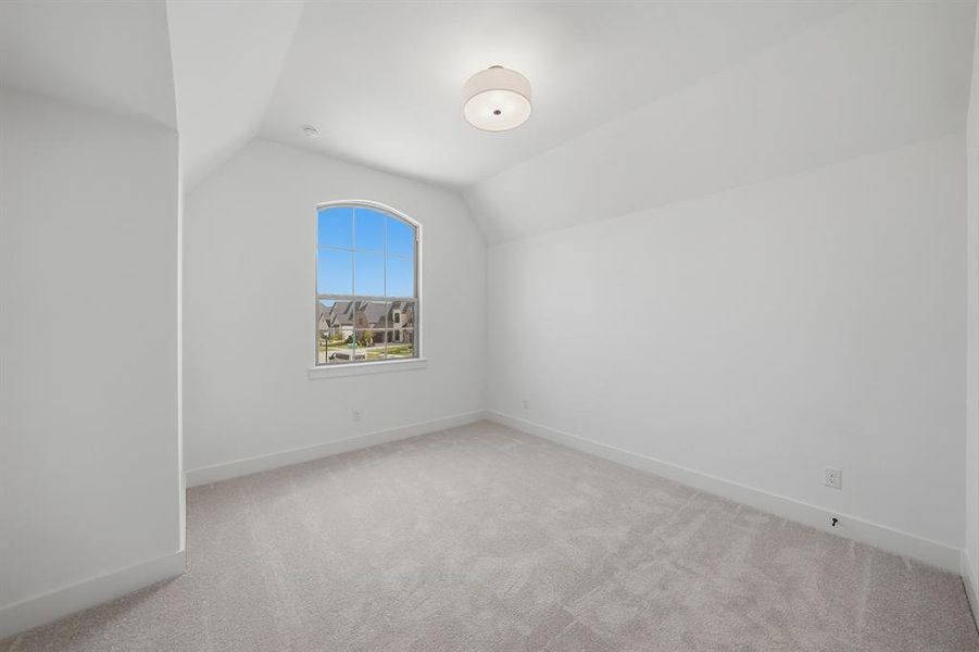 Spacious, unfurnished interior of a new home in Estates at Rockhill, Frisco (Image 27).