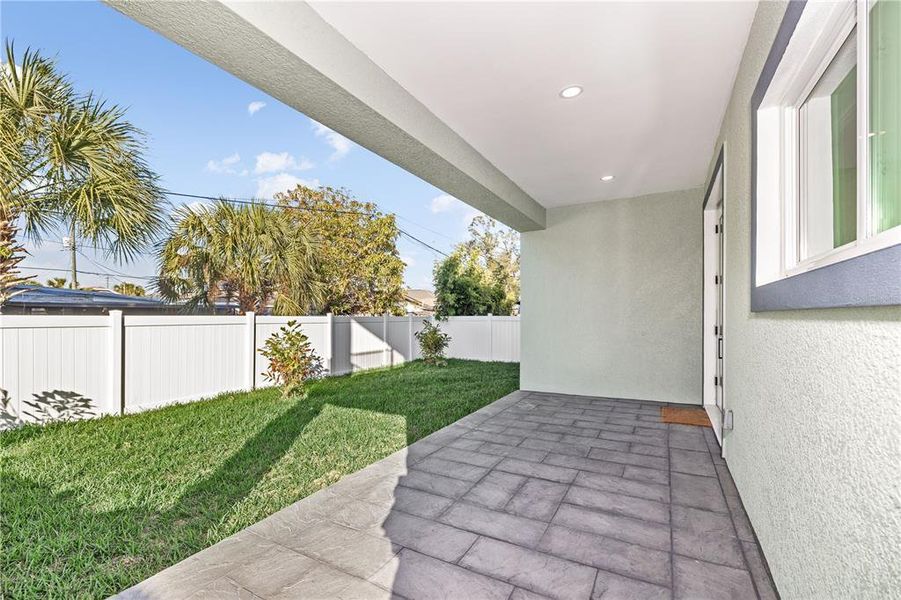 Exterior details and patio area of a home in , Tampa (Image 44).