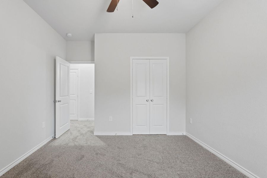 Spacious, unfurnished interior of a new home in Arrowhead Lakes, Willis (Image 17).