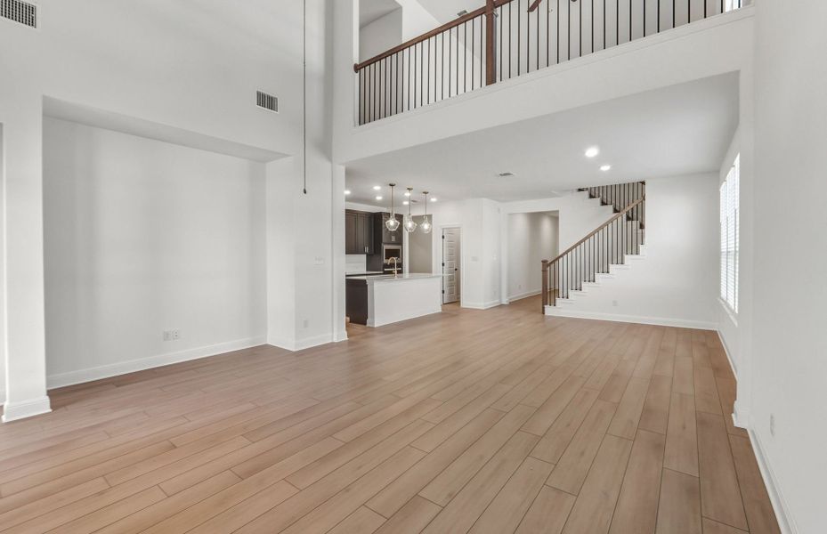Spacious, unfurnished interior of a new home in Santa Rita Ranch, Liberty Hill (Image 17).