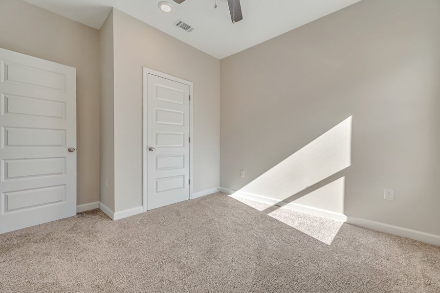 Spacious, unfurnished interior of a new home in Blossom Grove, Crestview (Image 19).