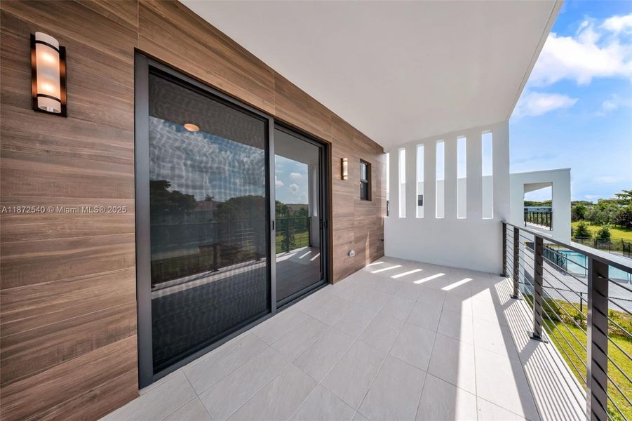 Image 71 of a home in .