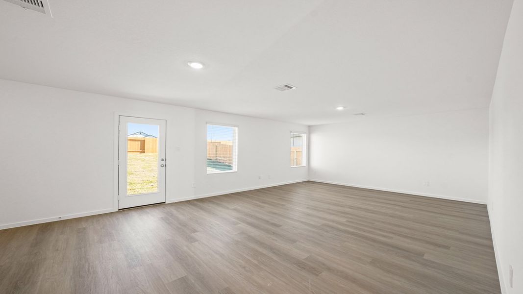 Representative unfurnished interior of a home built from the Dawson by D.R. Horton in Lexington Heights, Willis (Image 13).