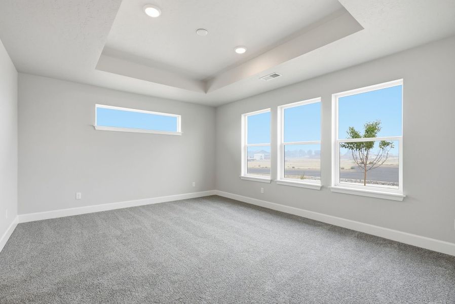 Representative unfurnished interior of a home built from the Laurel by MonteVista Homes in IronHorse, Prineville (Image 16).