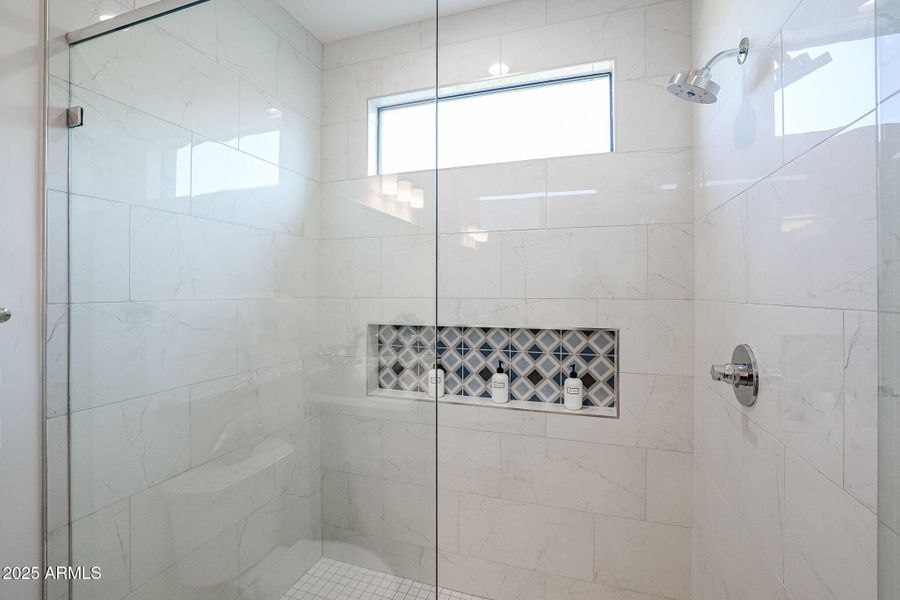 Model Home C68 Guest House Bath