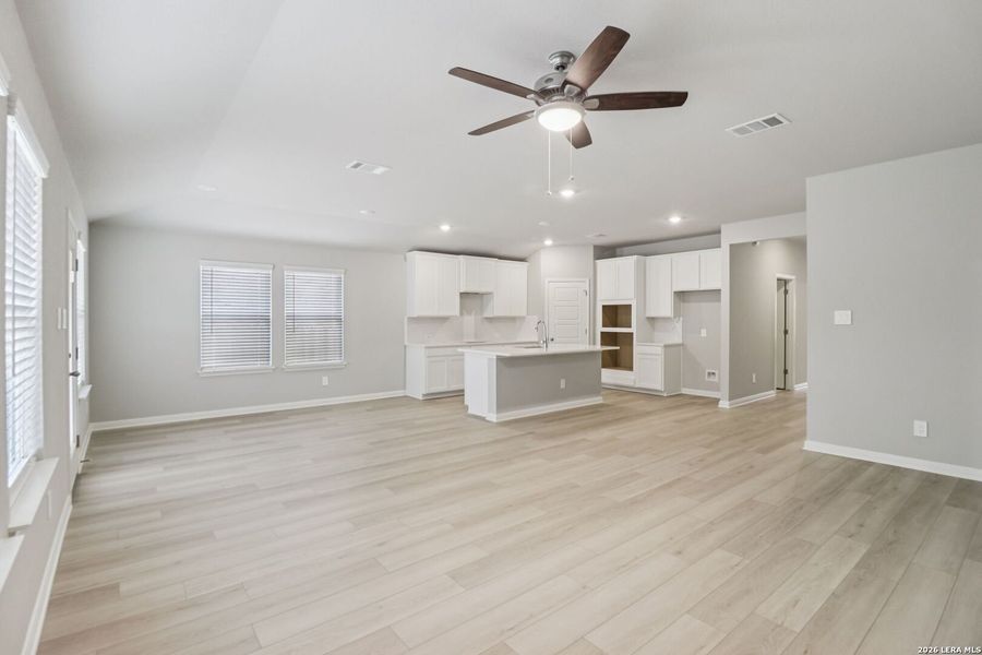 Spacious, unfurnished interior of a new home in Sagebrooke - Classic Series, San Antonio (Image 19).