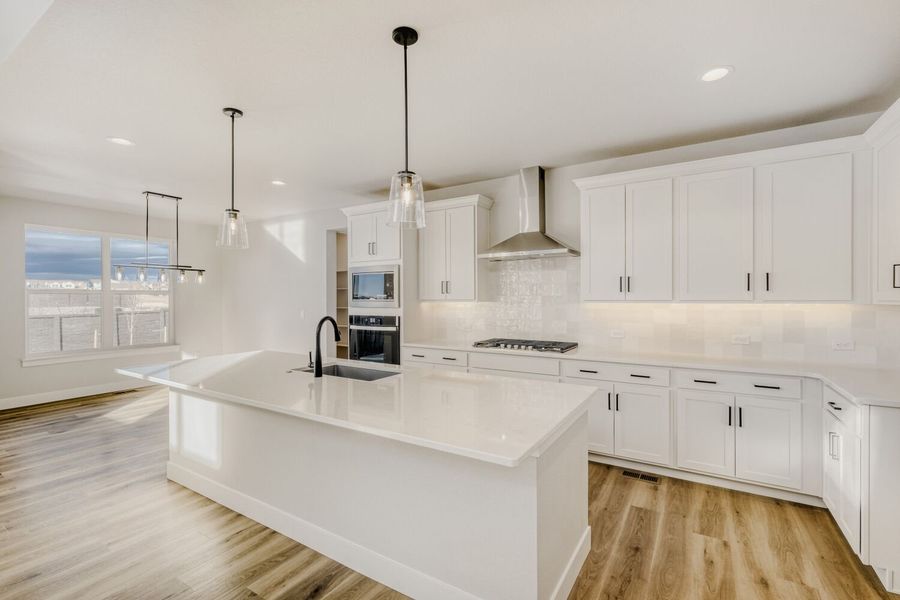 8022 Pennydale - Kitchen