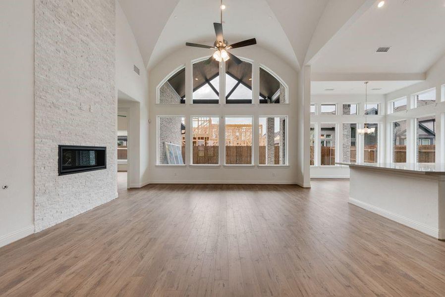 Spacious, unfurnished interior of a new home in Cedar Ridge Estates, Grand Prairie (Image 17). Spacious, unfurnished interior of a new home in Cedar Ridge Estates, Grand Prairie (Image 17).