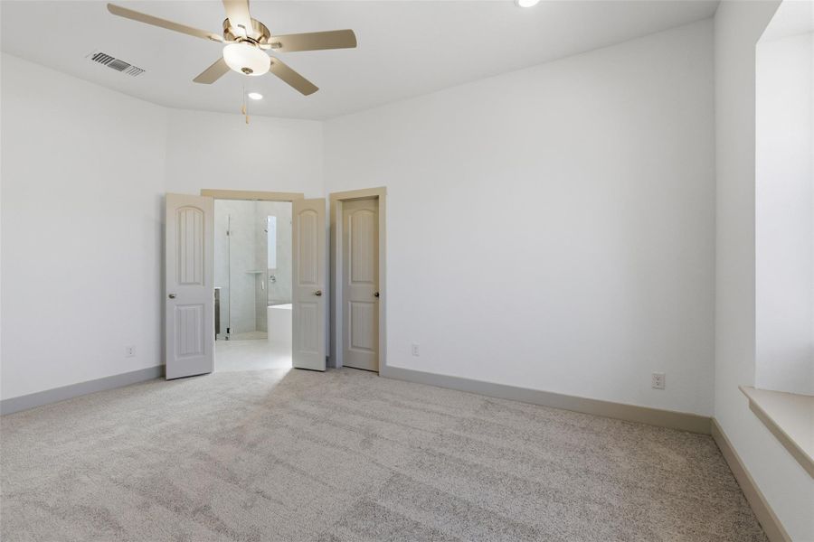 Spacious, unfurnished interior of a new home in Enclave at Cele, Pflugerville (Image 25).