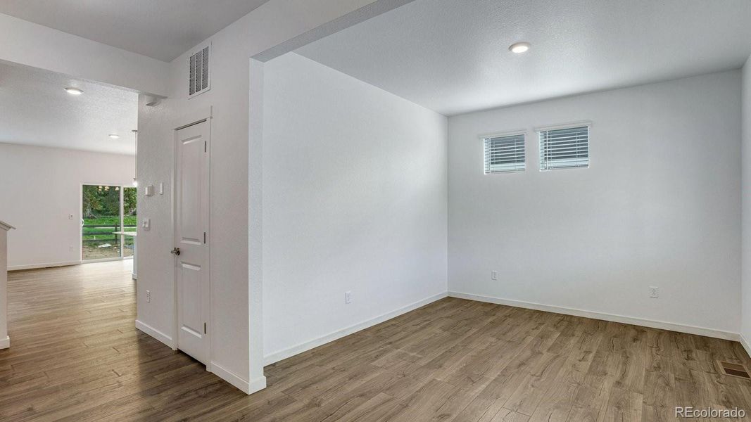 Spacious, unfurnished interior of a new home in Hansen Farm, Fort Collins (Image 40).