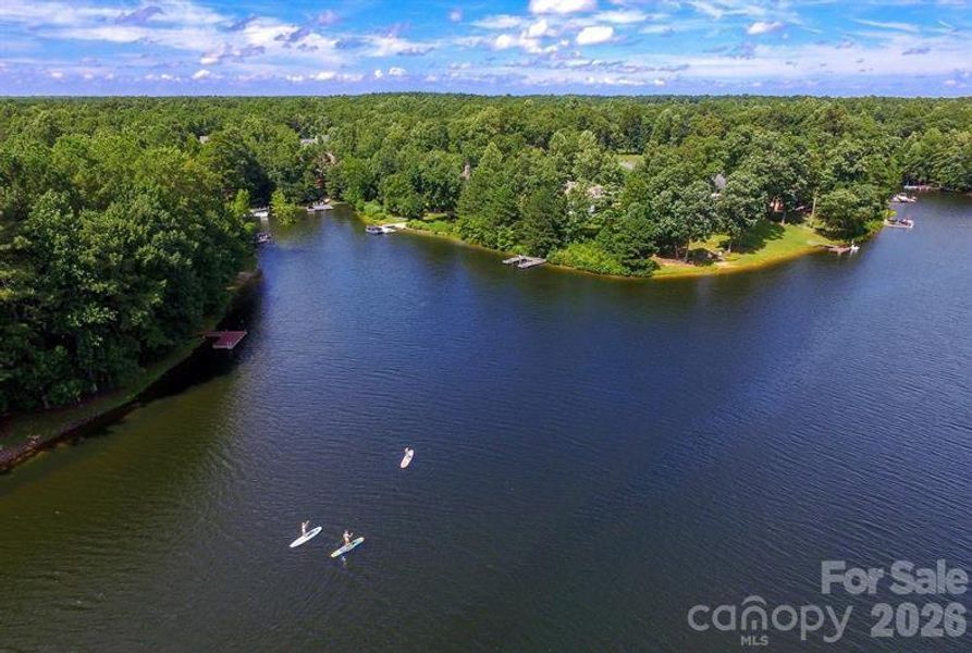 Area Photo - Mountain Island Lake - Tranquil outdoor adventure nearby Area Photo - Mountain Island Lake - Tranquil outdoor adventure nearby