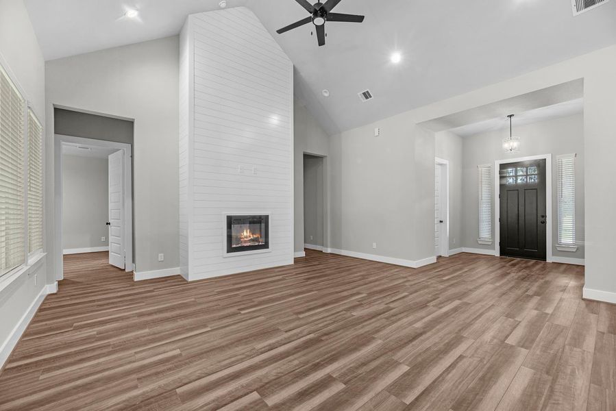 Spacious, unfurnished interior of a new home in , Dayton (Image 25).