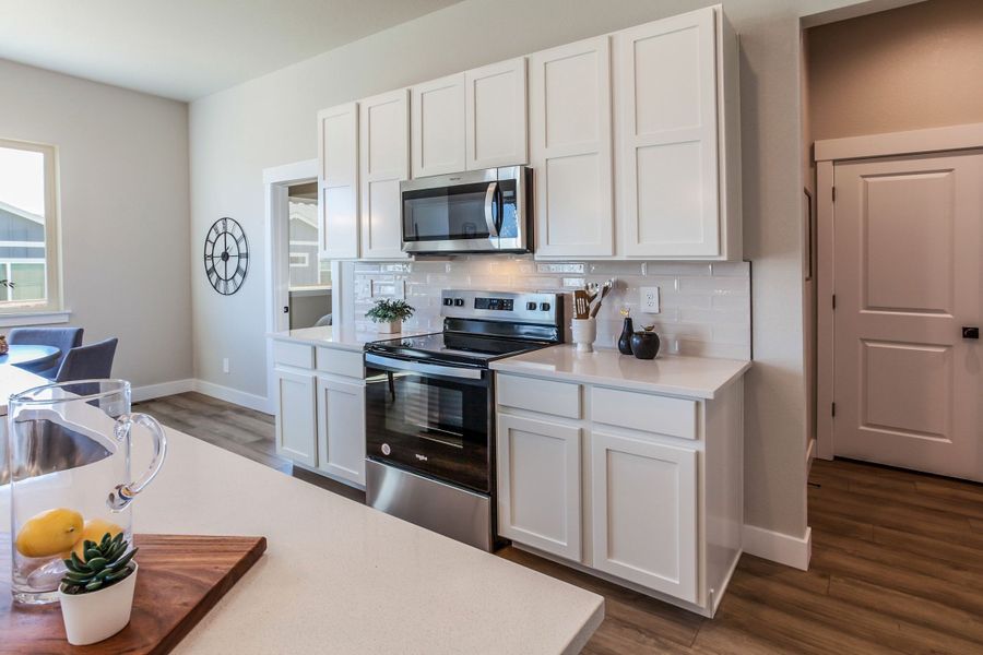 Representative furnished interior of a home built from the The Carlson by Bartran Construction in Promontory Point, Greeley (Image 14). Representative furnished interior of a home built from the The Carlson by Bartran Construction in Promontory Point, Greeley (Image 14).